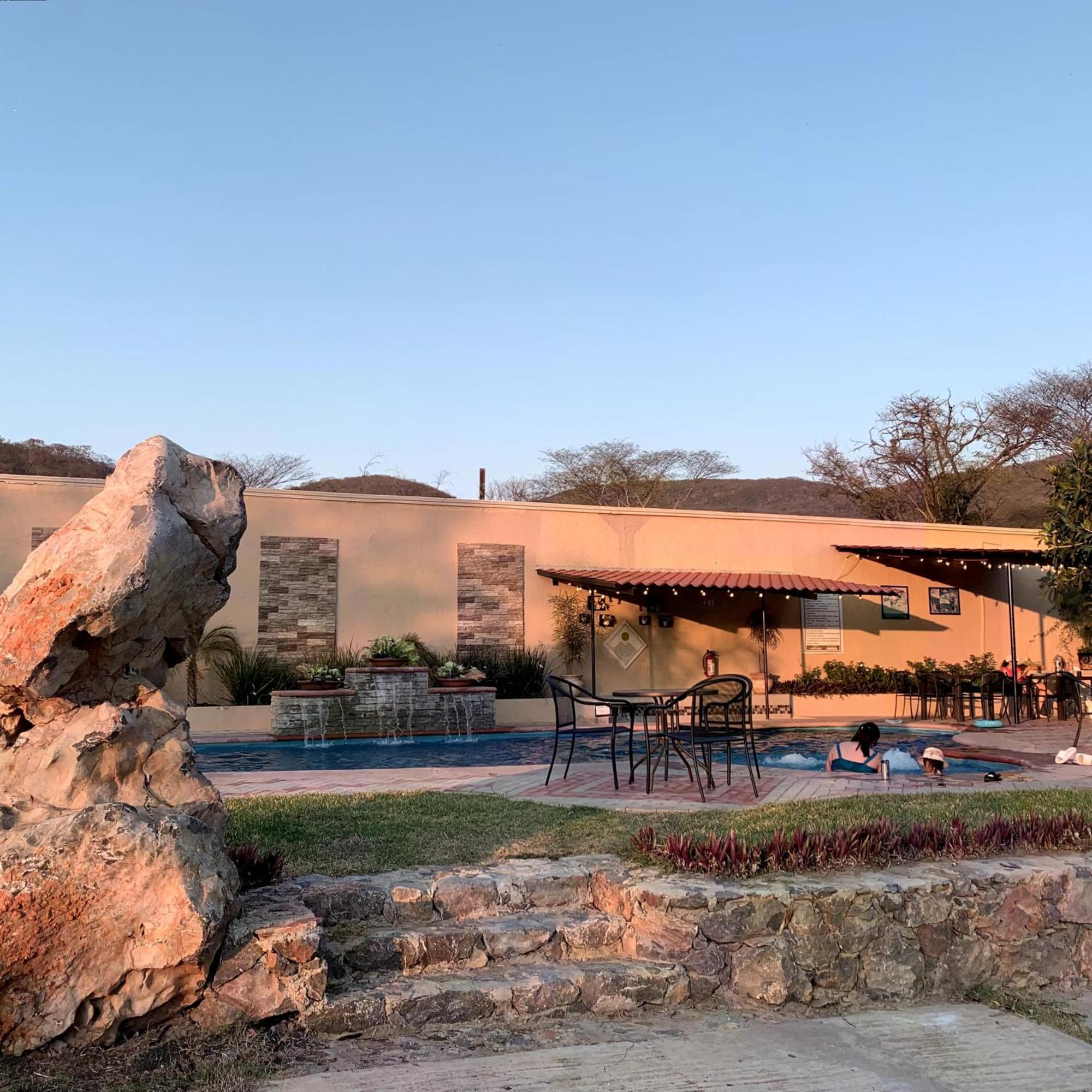 Hotel Y Restaurante Villas Del Sol ハルパン エクステリア 写真